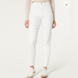 HOLLISTER Ultra High-Rise Mom Jean